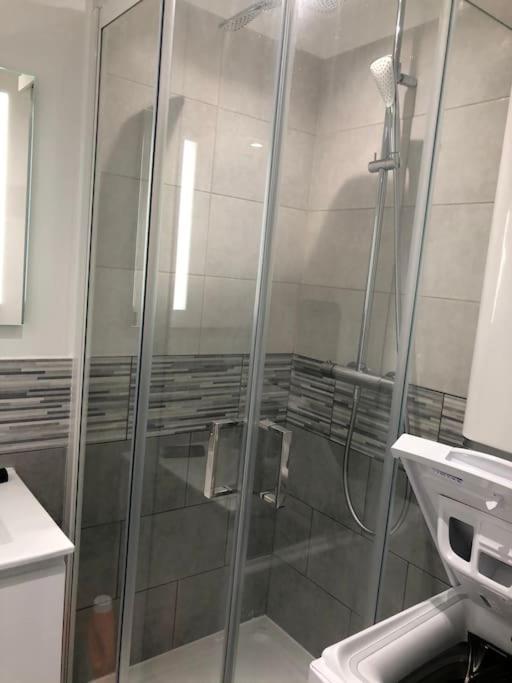Petite Endroit Splendide. Apartment Six-Fours-les-Plages Ngoại thất bức ảnh